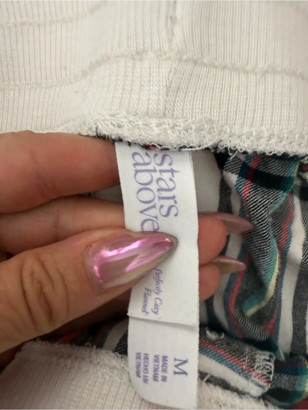 stars above White Tag Cotton Top with Plaid Lining